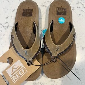 NWT Reef, Men’s Flip Flops. size 9
